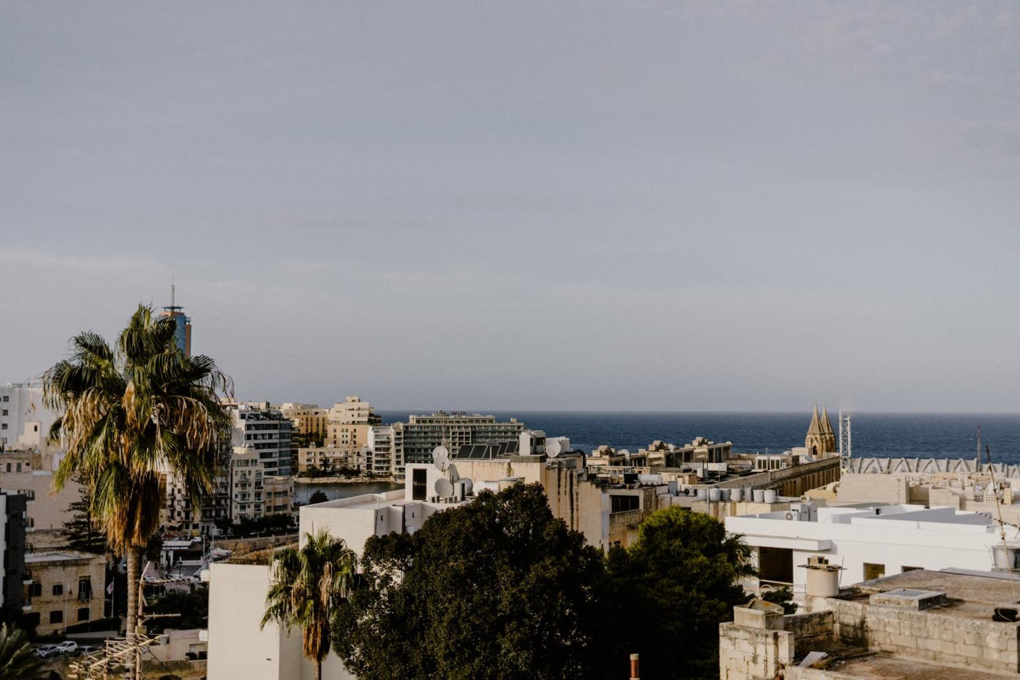 Apartamento La88 Bayview Penthouse With Jacuzzi Sliema Exterior foto