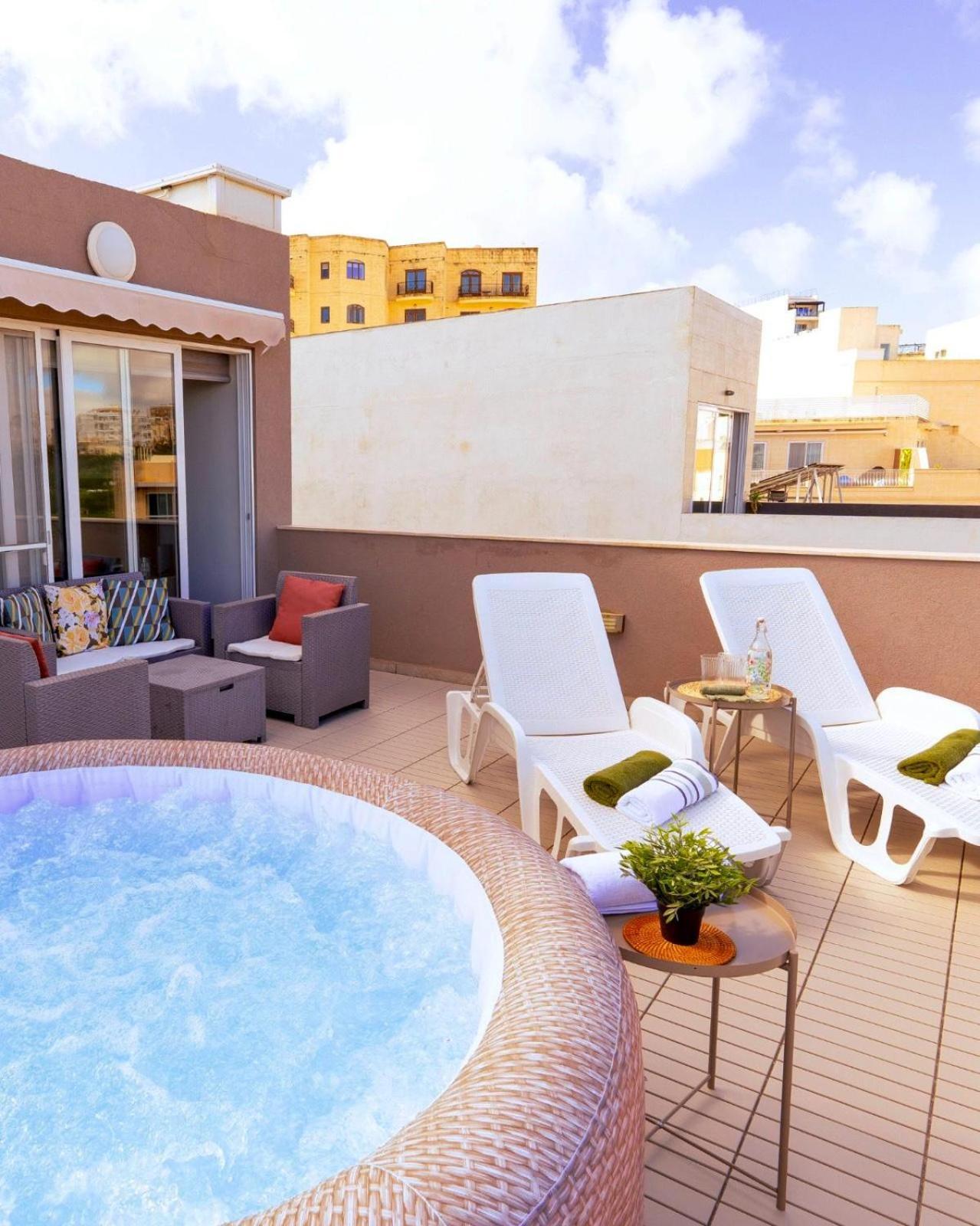 Apartamento La88 Bayview Penthouse With Jacuzzi Sliema Exterior foto